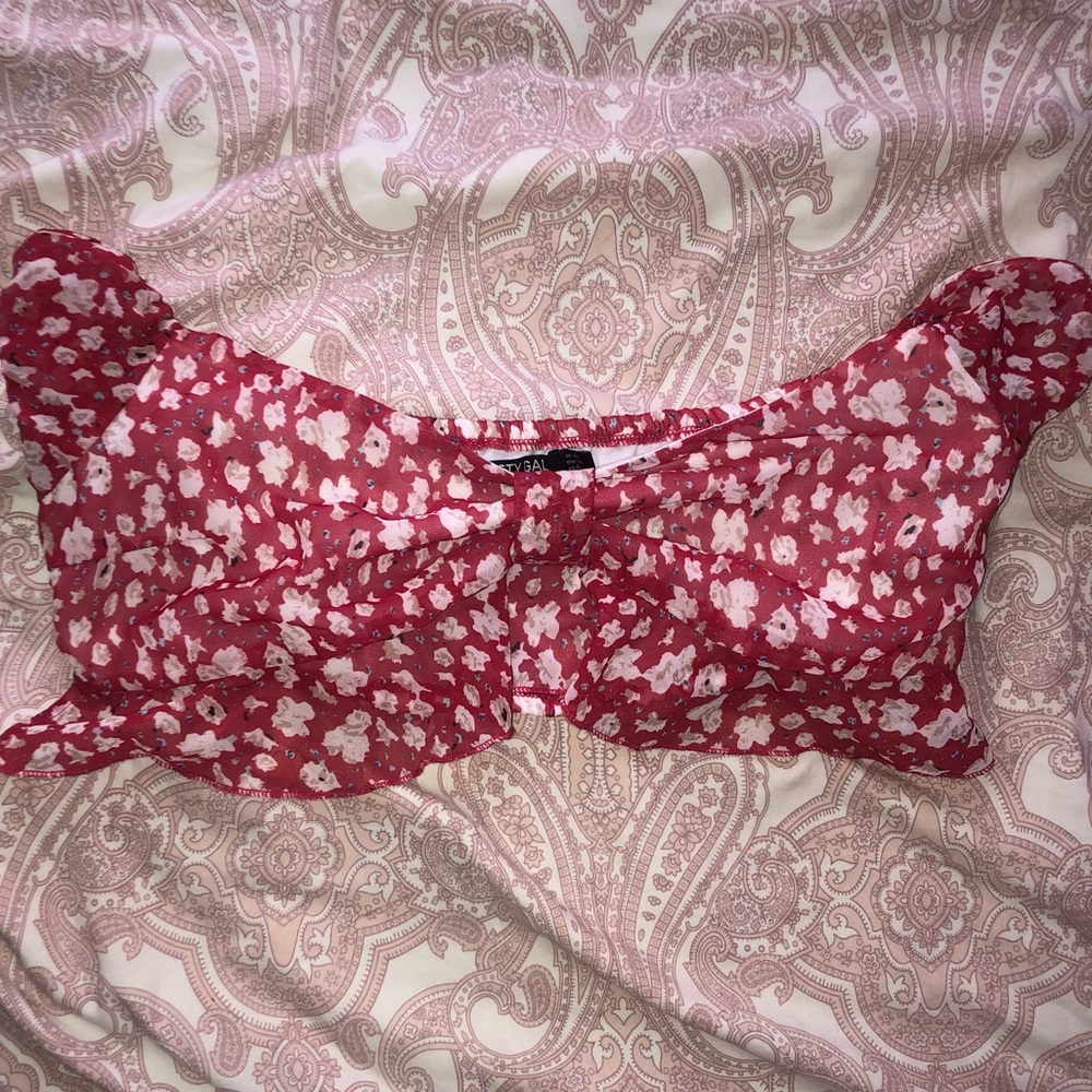 Runs slightly small. Bandeaux fit